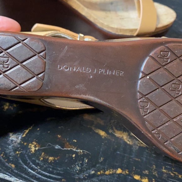 Donald J Pliner T-Strap Wedges - Picture 9 of 9